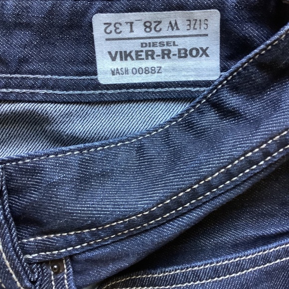 DIESEL Viker-R-Box Straight Cut Denim Jeans - Picture 4 of 7